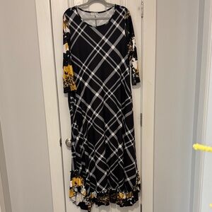 Elegant Black and Yellow Plaid Maxi Dress